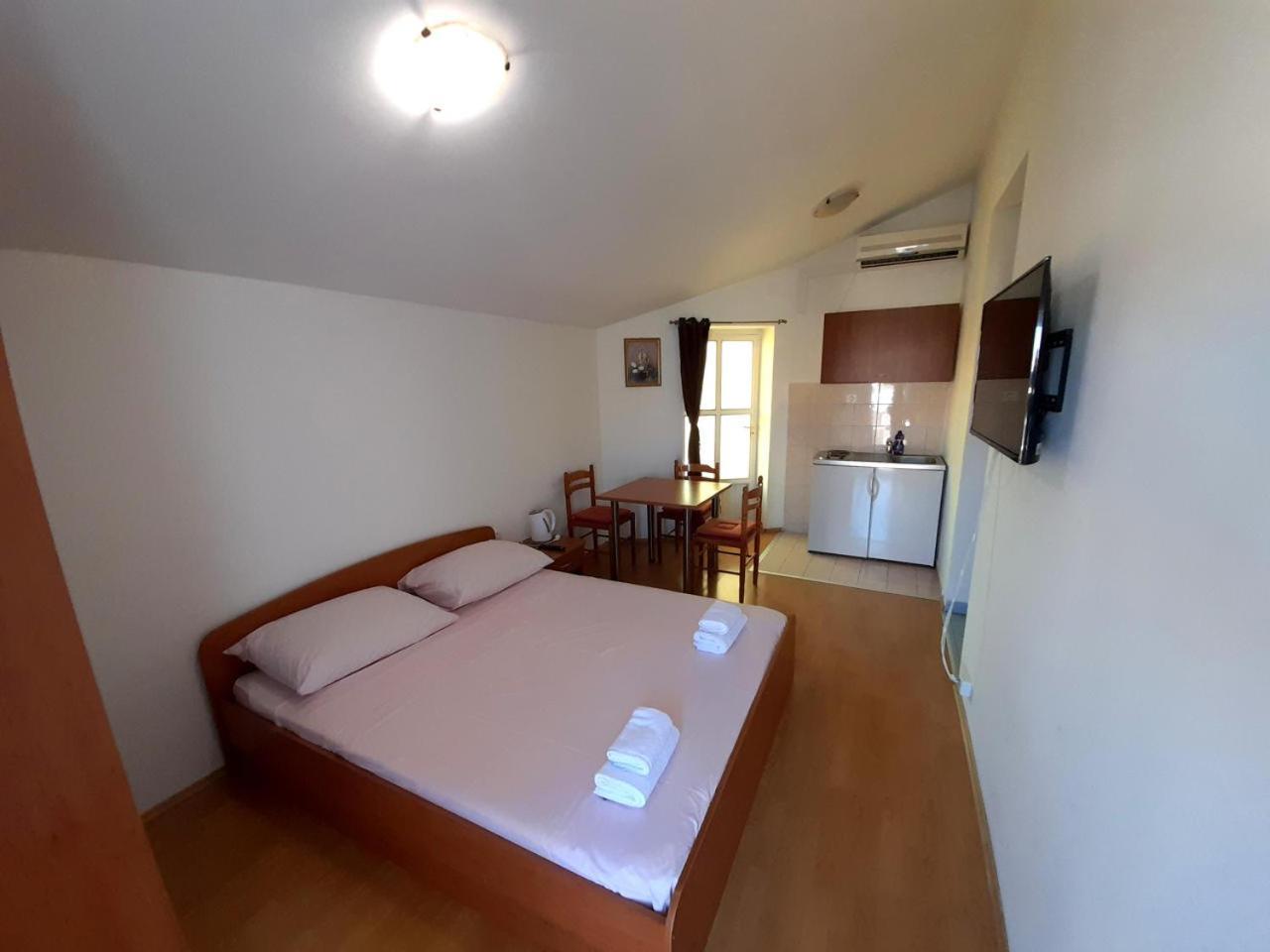 Apartments Nikolas Vodice Exterior photo