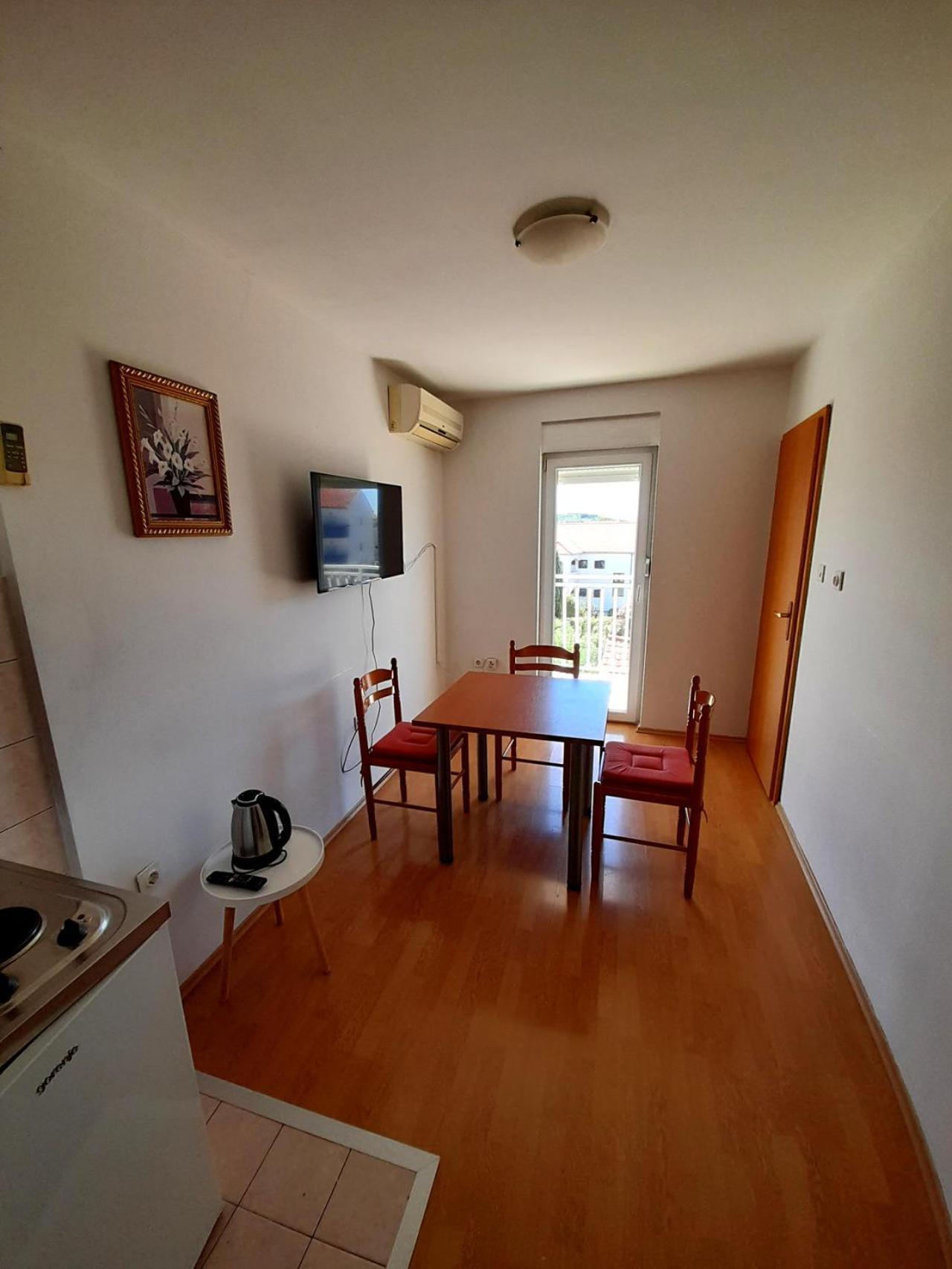 Apartments Nikolas Vodice Exterior photo