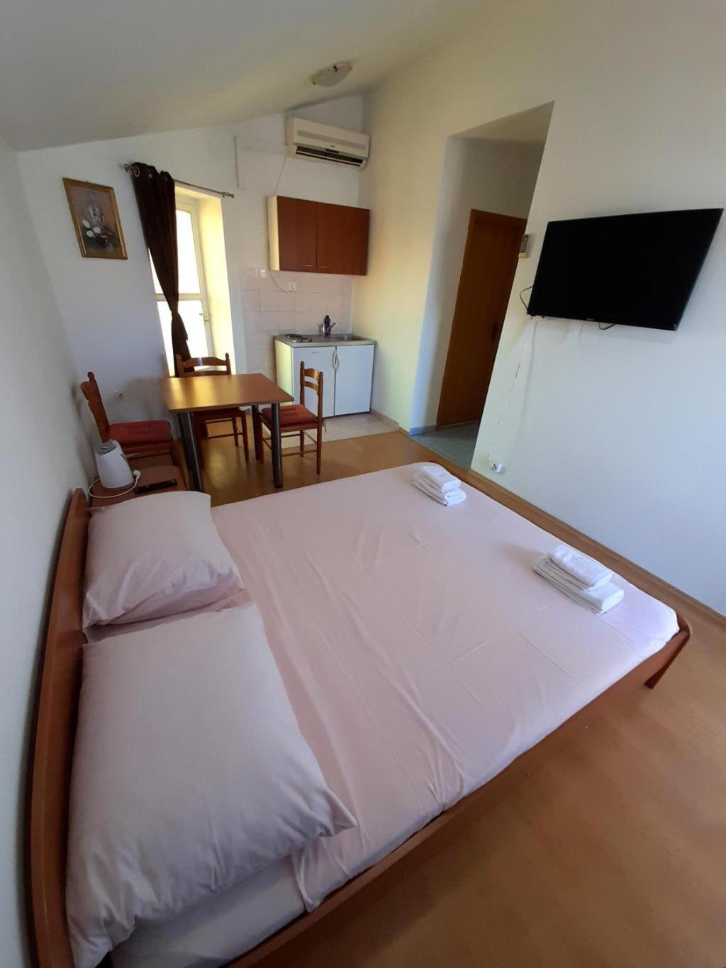 Apartments Nikolas Vodice Exterior photo