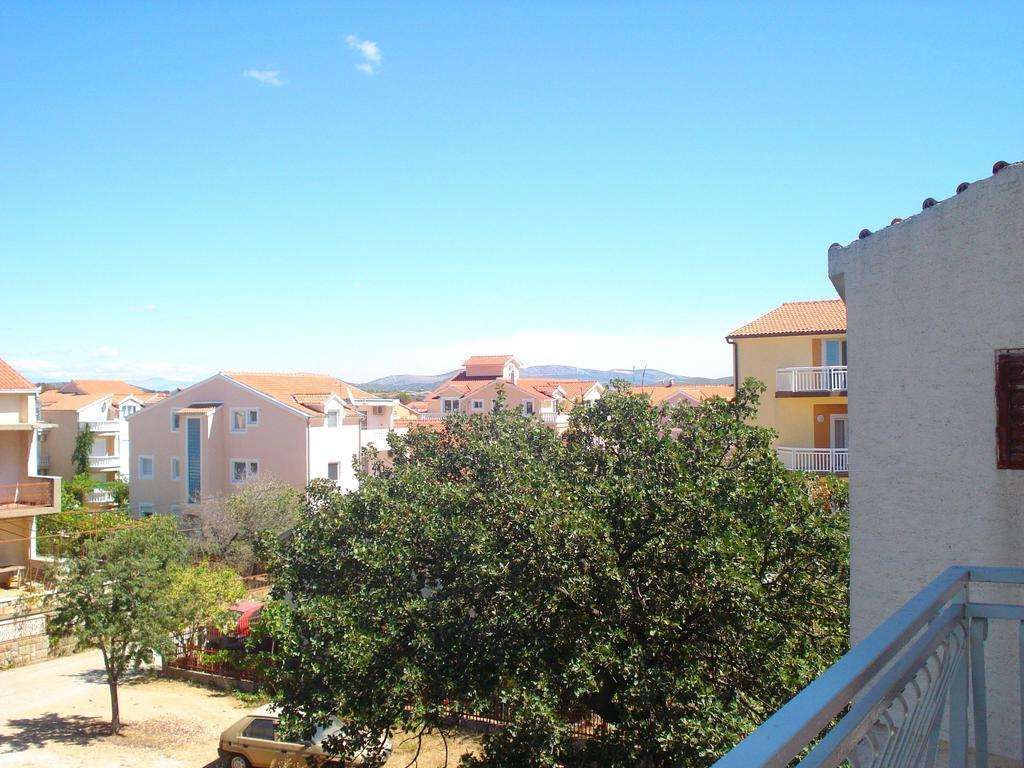 Apartments Nikolas Vodice Exterior photo