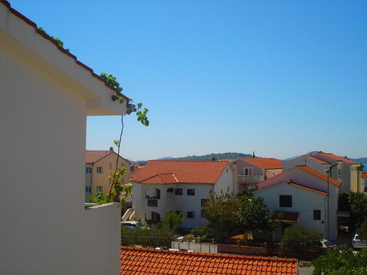 Apartments Nikolas Vodice Exterior photo