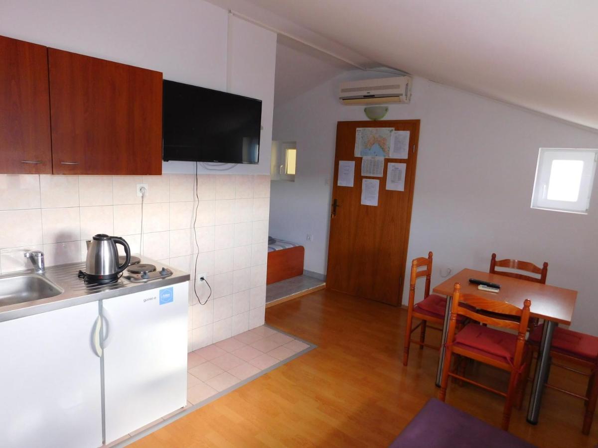 Apartments Nikolas Vodice Exterior photo